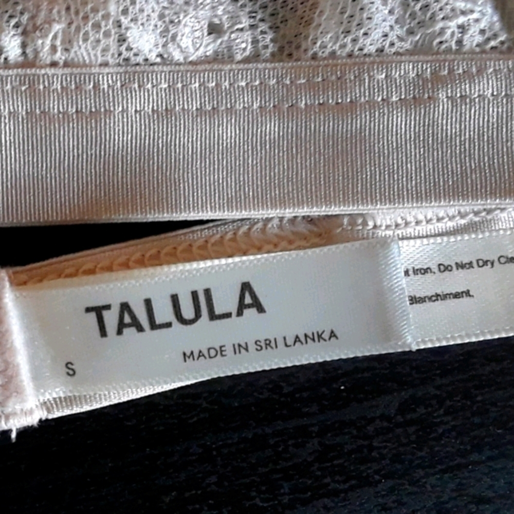 Talula bralette from Aritzia - Picture 2 of 4
